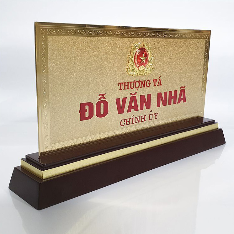 Biển chức danh gỗ đồng quân đội Biển chức danh gỗ đồng quân đội