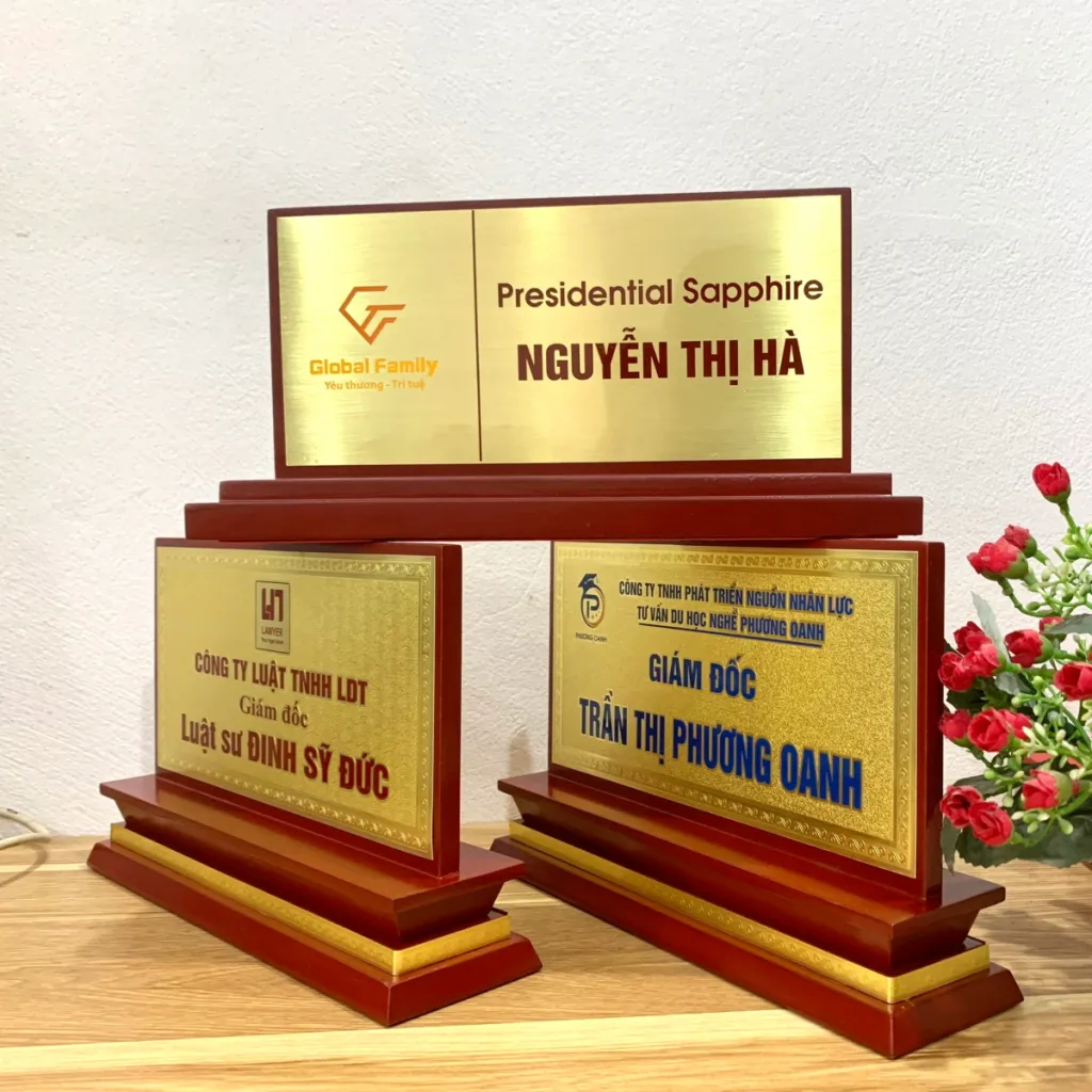 Biển chức danh giám đốc Biển chức danh giám đốc