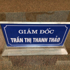 Biển mica chức danh